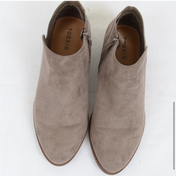 Torrid V-Cut Detail Taupe Vegan Suede Ankle Bootie Wide Width Size 10W - Picture 5 of 7